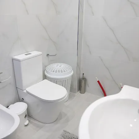 Raina Luxury Apartment *