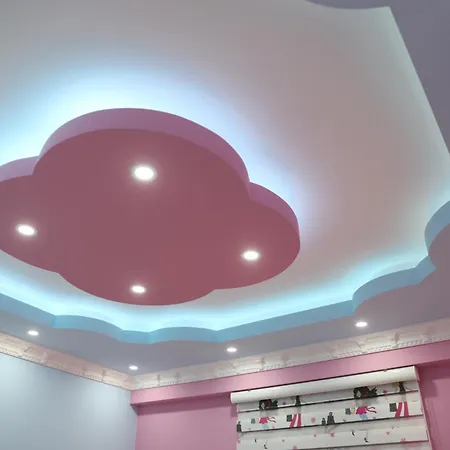 Raina Luxury Apartment *